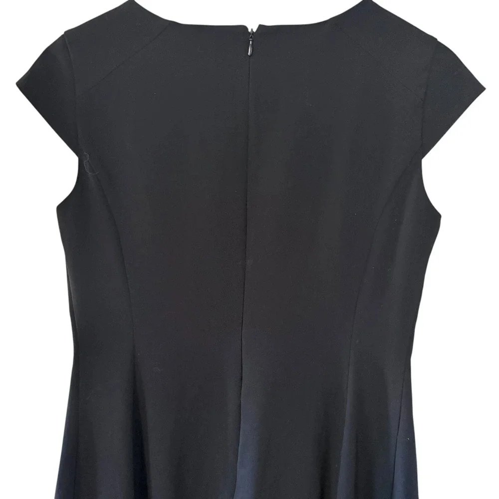 ROZ & ALI Black Fit & Flare Dress Women's Size 6 Cap Sleeve Pleated Lined